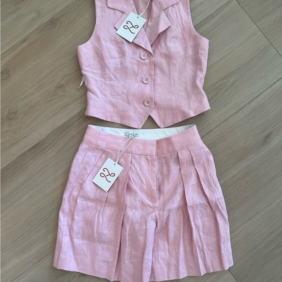 L'Academie by Marianna Carinne Short & Vest set in Blush Pink - Picture 2 of 6